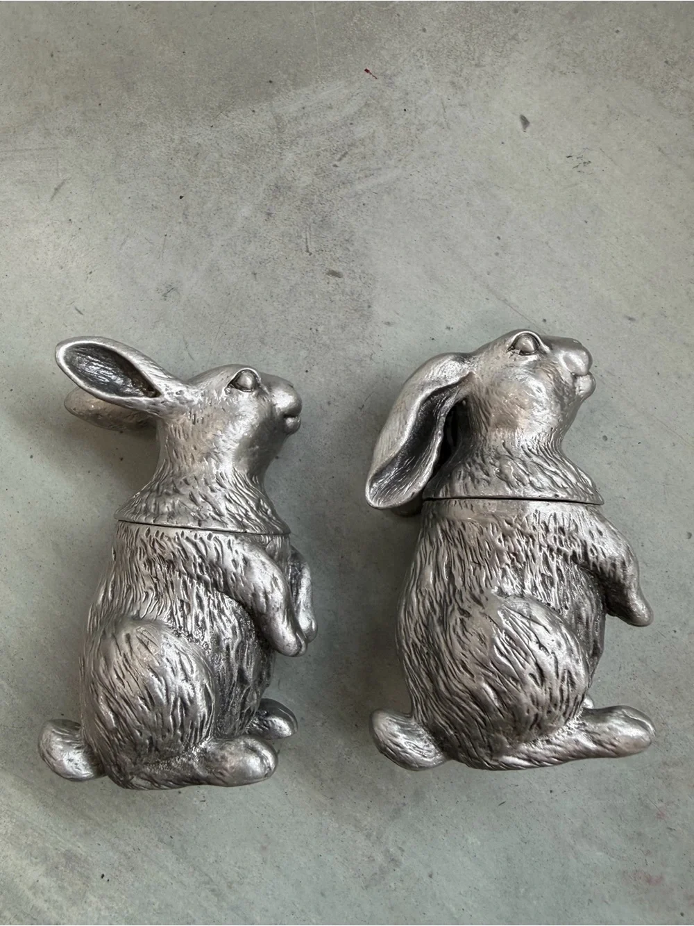 Silver Vintage Rabbit Salt and Pepper Shaker!